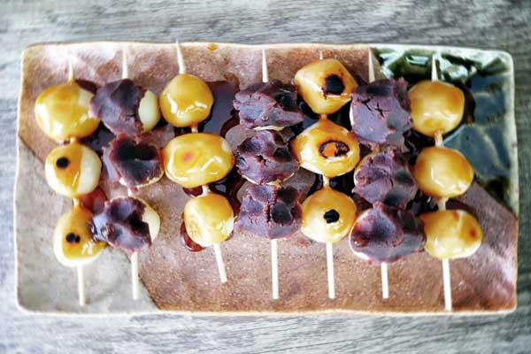 Mitarashi-Dango, un dessert japonais surprenant, l’histoire d’une obsession.